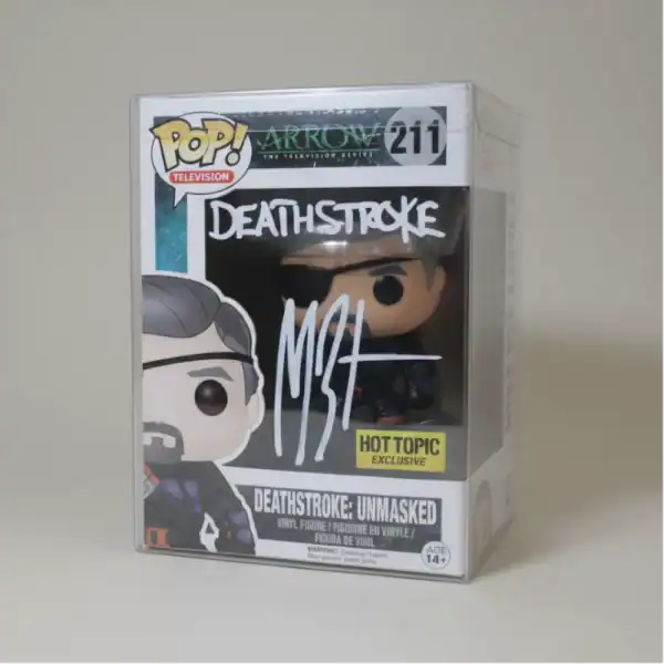Funko Pop! Death Stroke #211 Autografiado